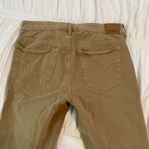 american eagle skinny khaki pants